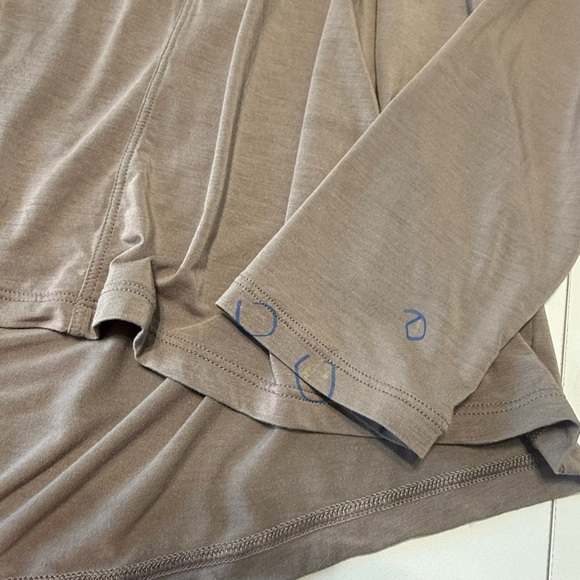 Lululemon Modal Long Sleeve Top V Neck Comfy Taupe Color Size 10 - Picture 9 of 12